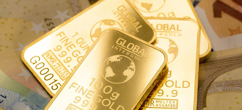 Bohatí lidé a rodiny v rekordní míře žádají fyzické zlato, bojí se. Hrozí celosvětový „run“ na zlato?