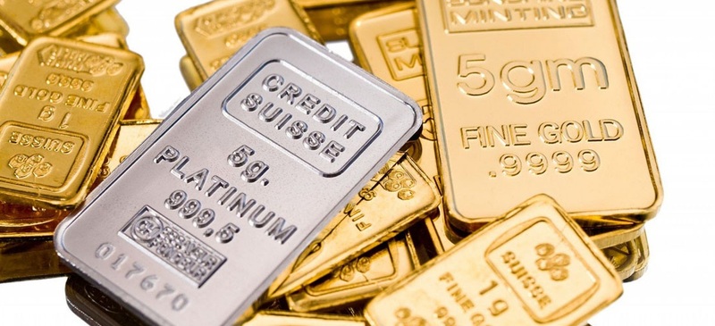Zlato vs. platina: Který kov bude vašemu portfoliu slušet více?